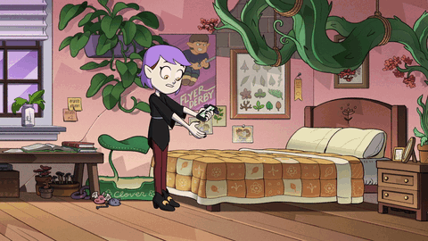 amity is at willow's house (plants all around), she falls into the bed face first and starts punching it with both hands