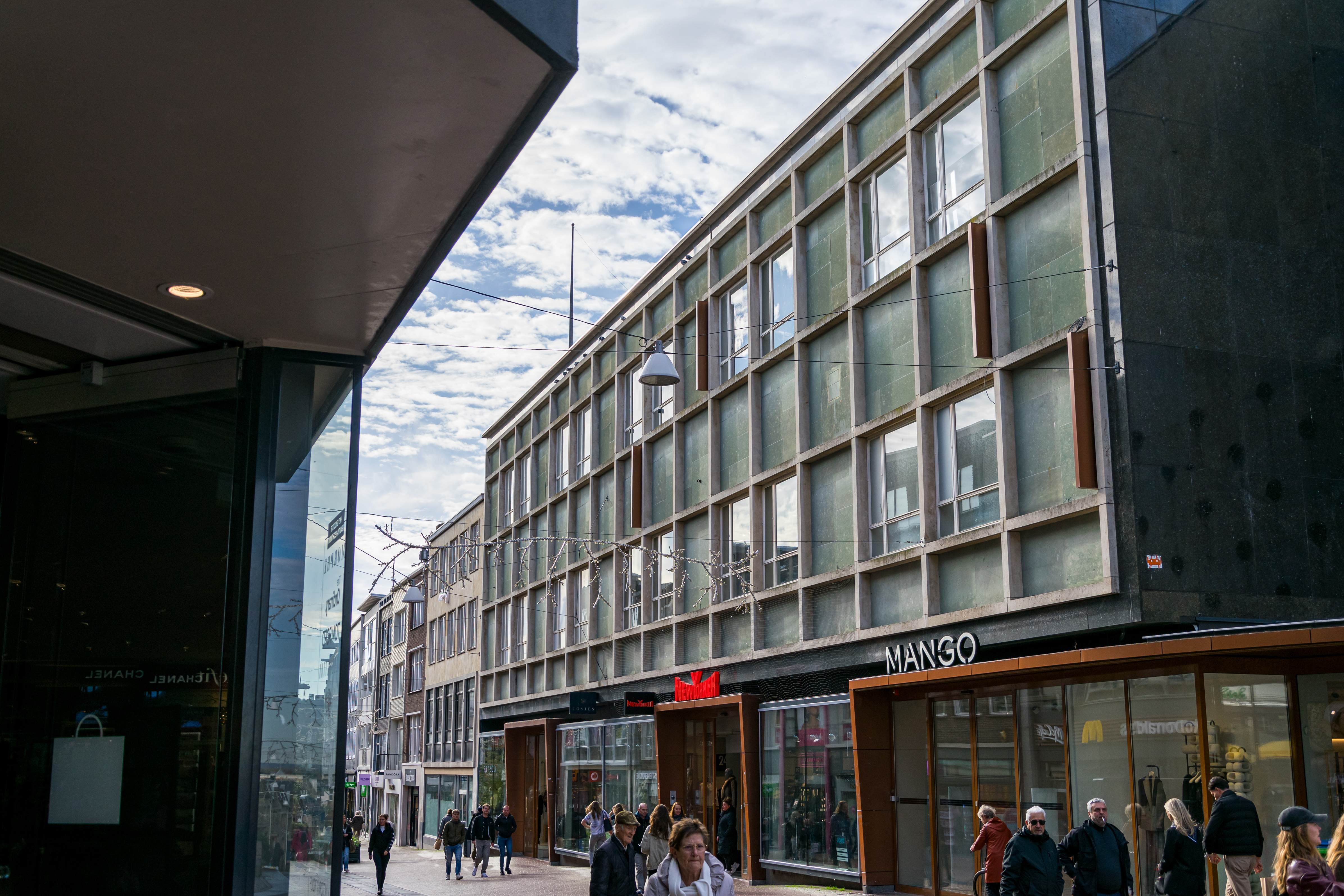 This building is next to market square, looks very brutalist yes