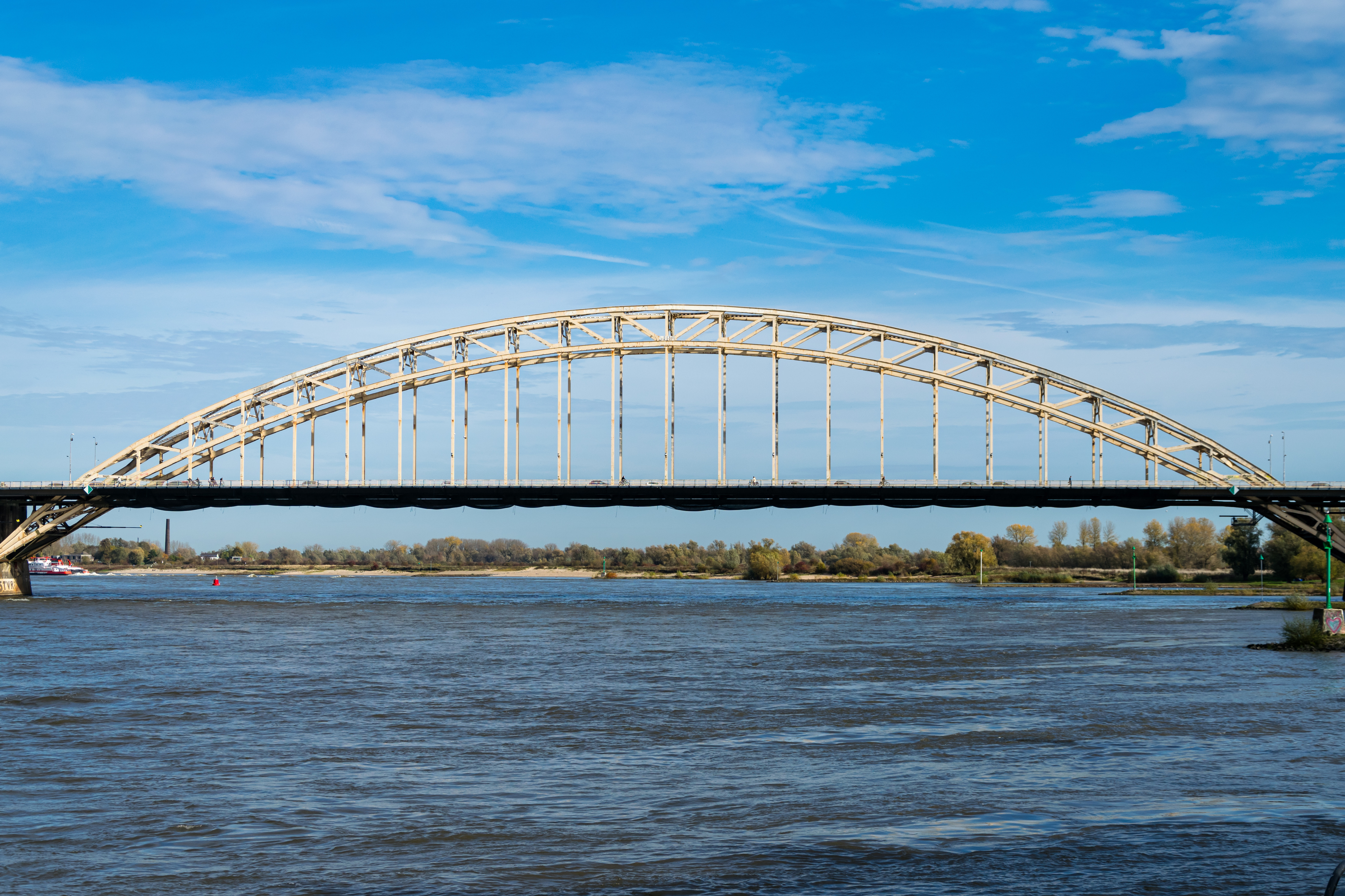 arched bridge over a river