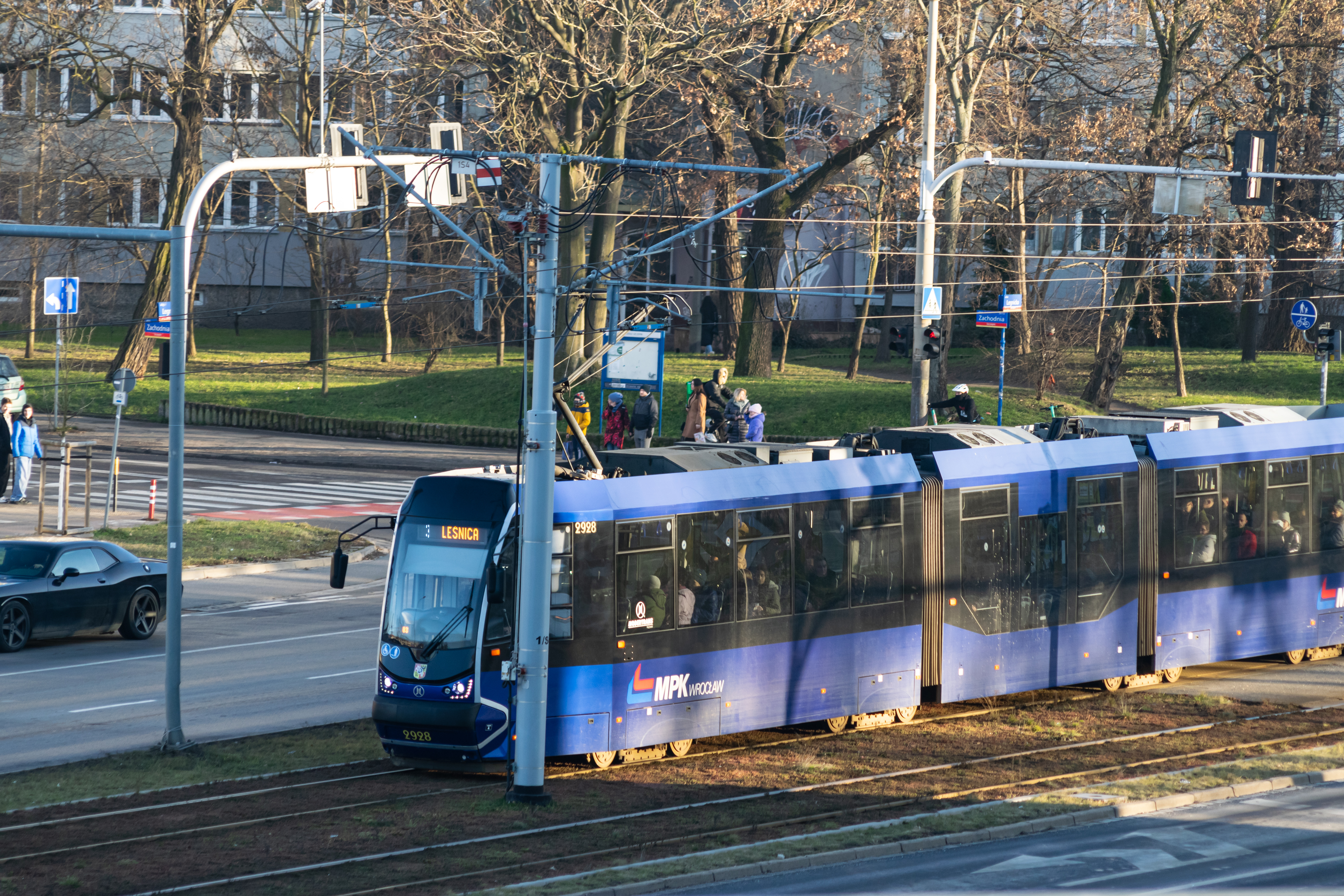 dark-blue Moderus Beta as viewed from like 3rd floor