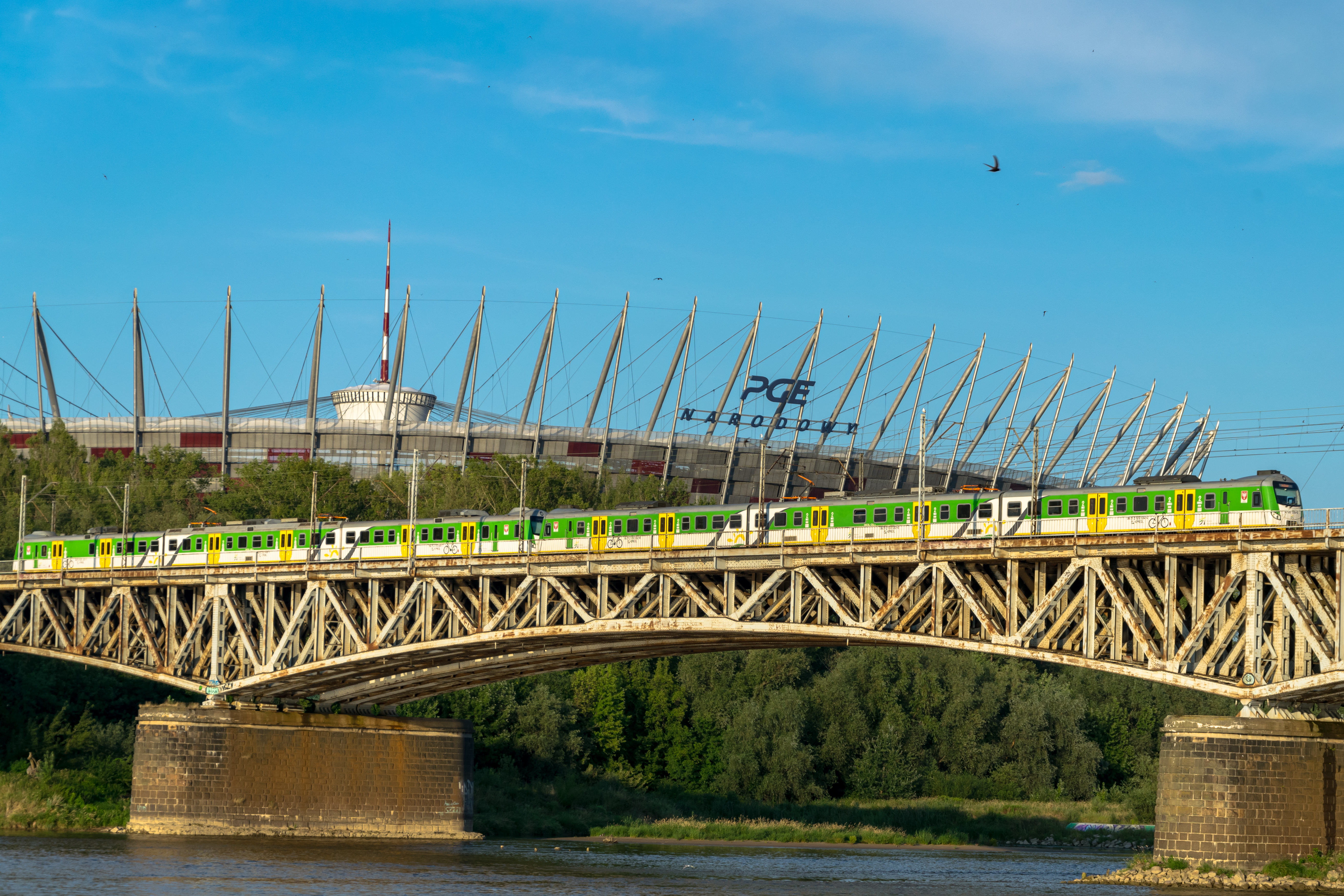 two coupled green-white EMUs