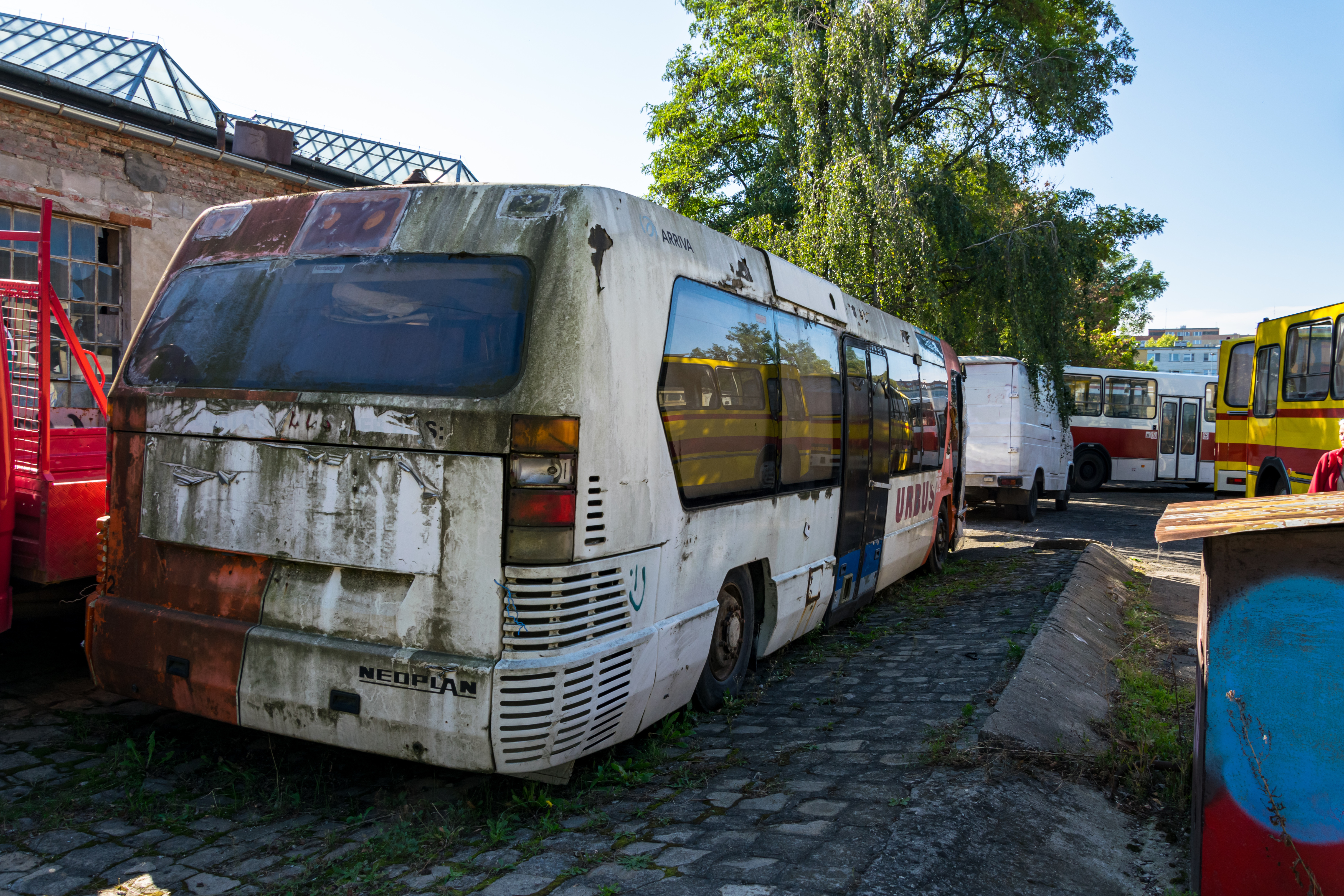 Decrepit Neoplan MIC bus