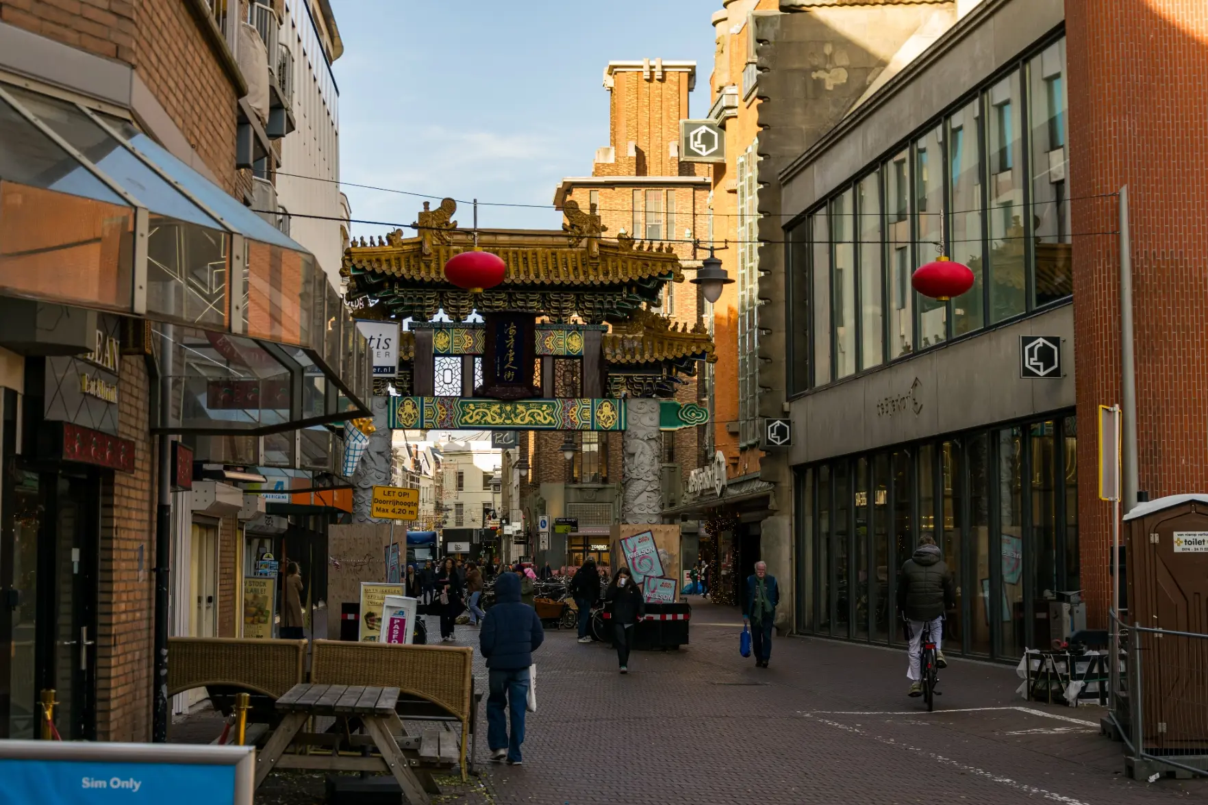 Chinatown gate thing