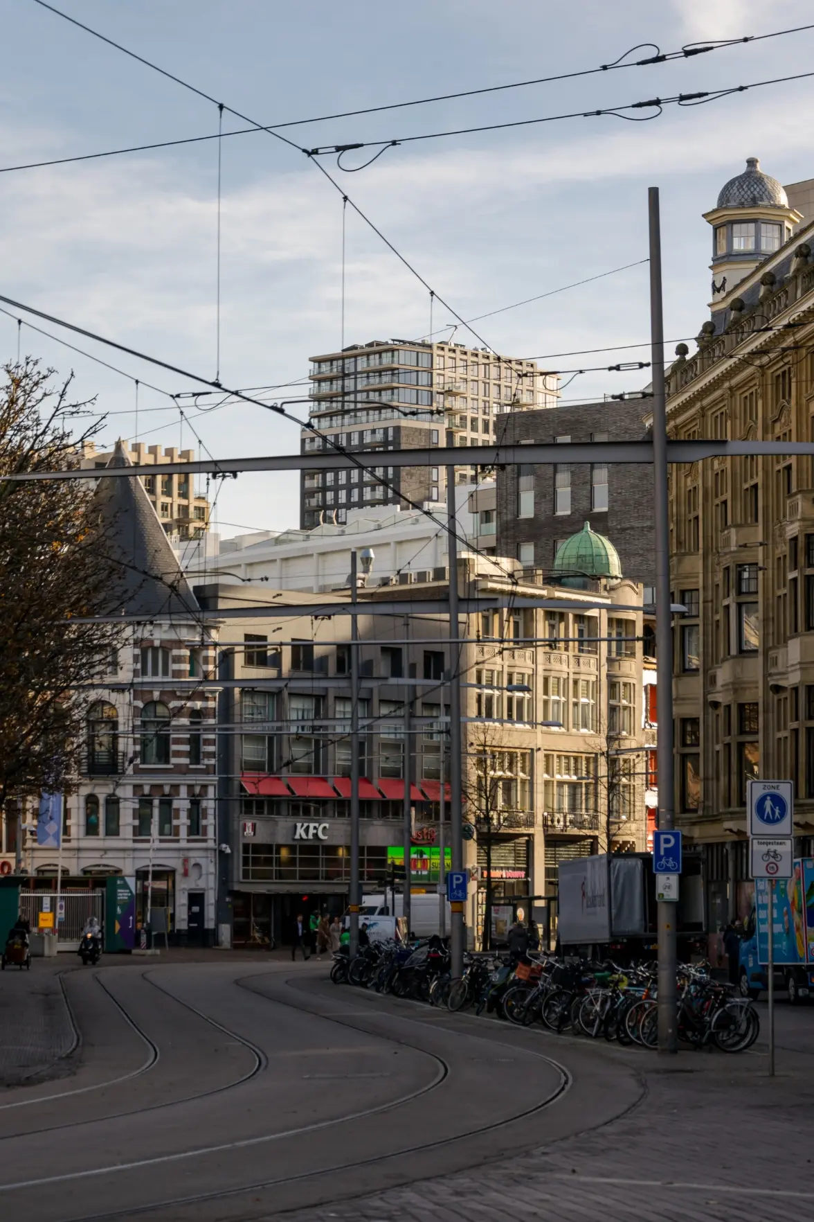 street with lots of big buildings yes