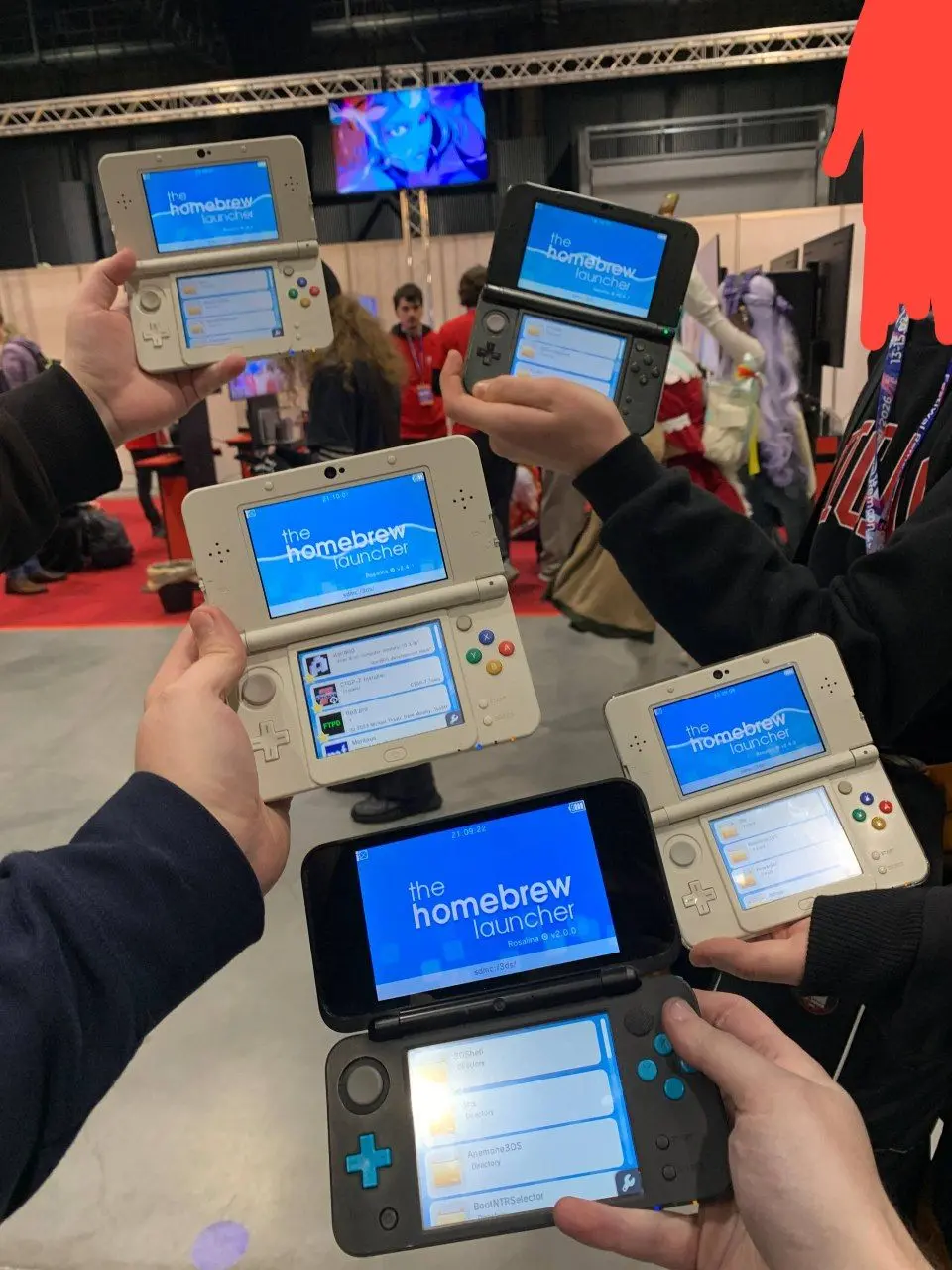 5 3ds family consoles with homebrew launcher open