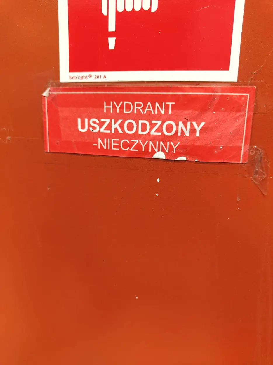 damaged hydrant - out of service